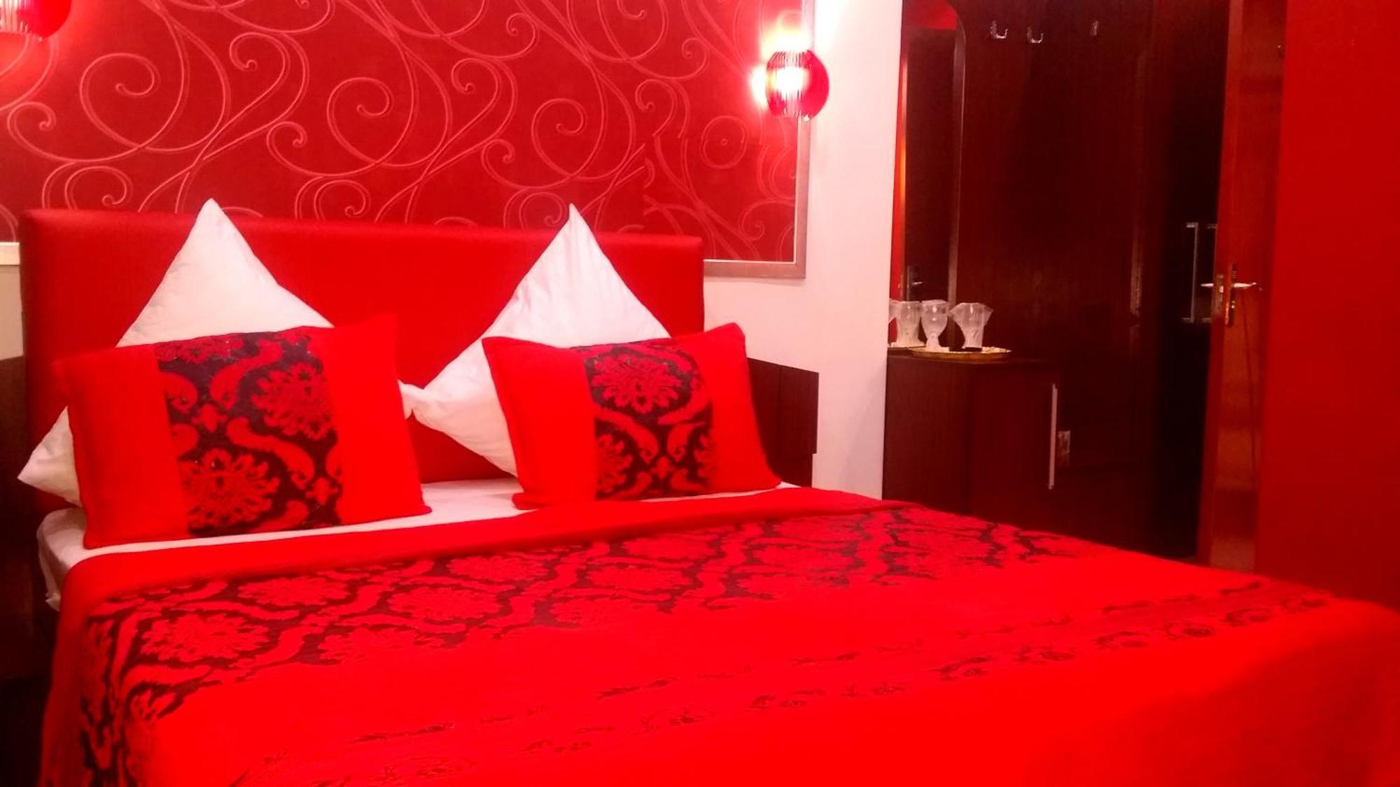Byblov Rooms Boutique Boekarest Buitenkant foto